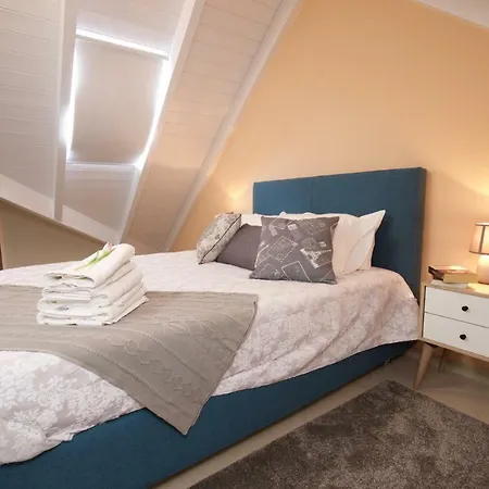 Vinieris Villas - Lagoon Diamond Loft